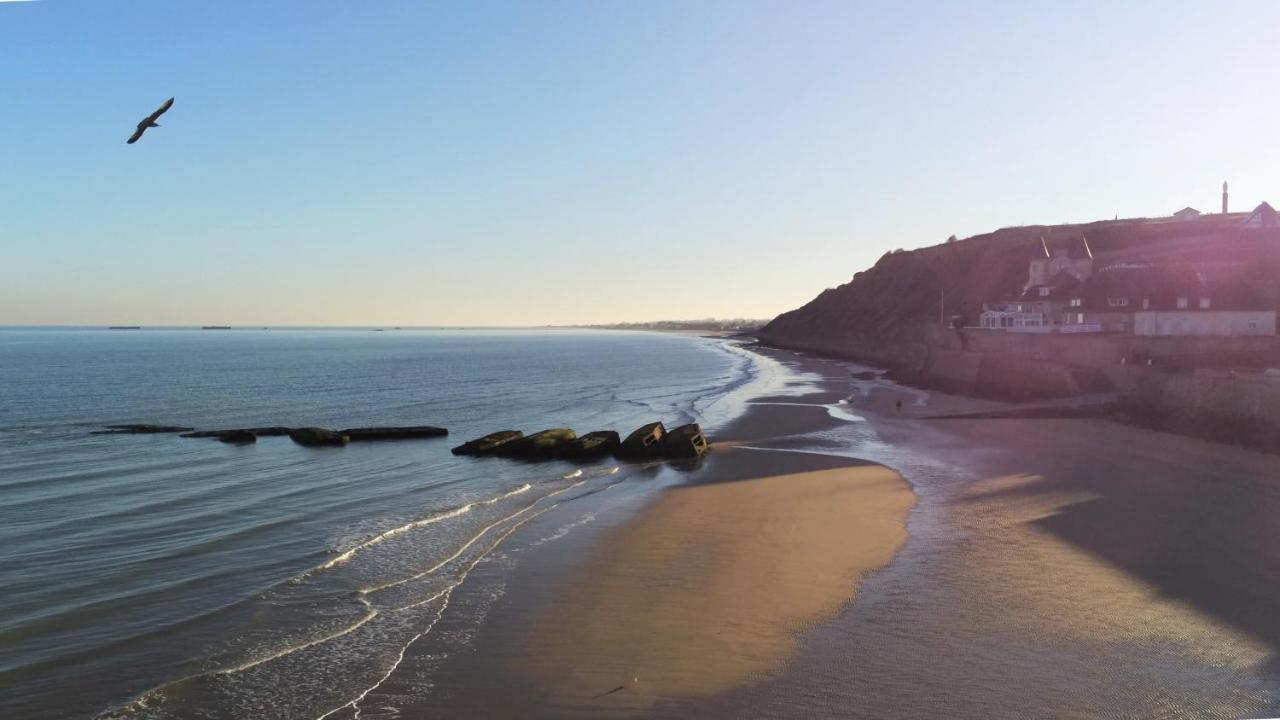 Le Clos De L'Eglise Arromanches-les-Bains Extérieur photo